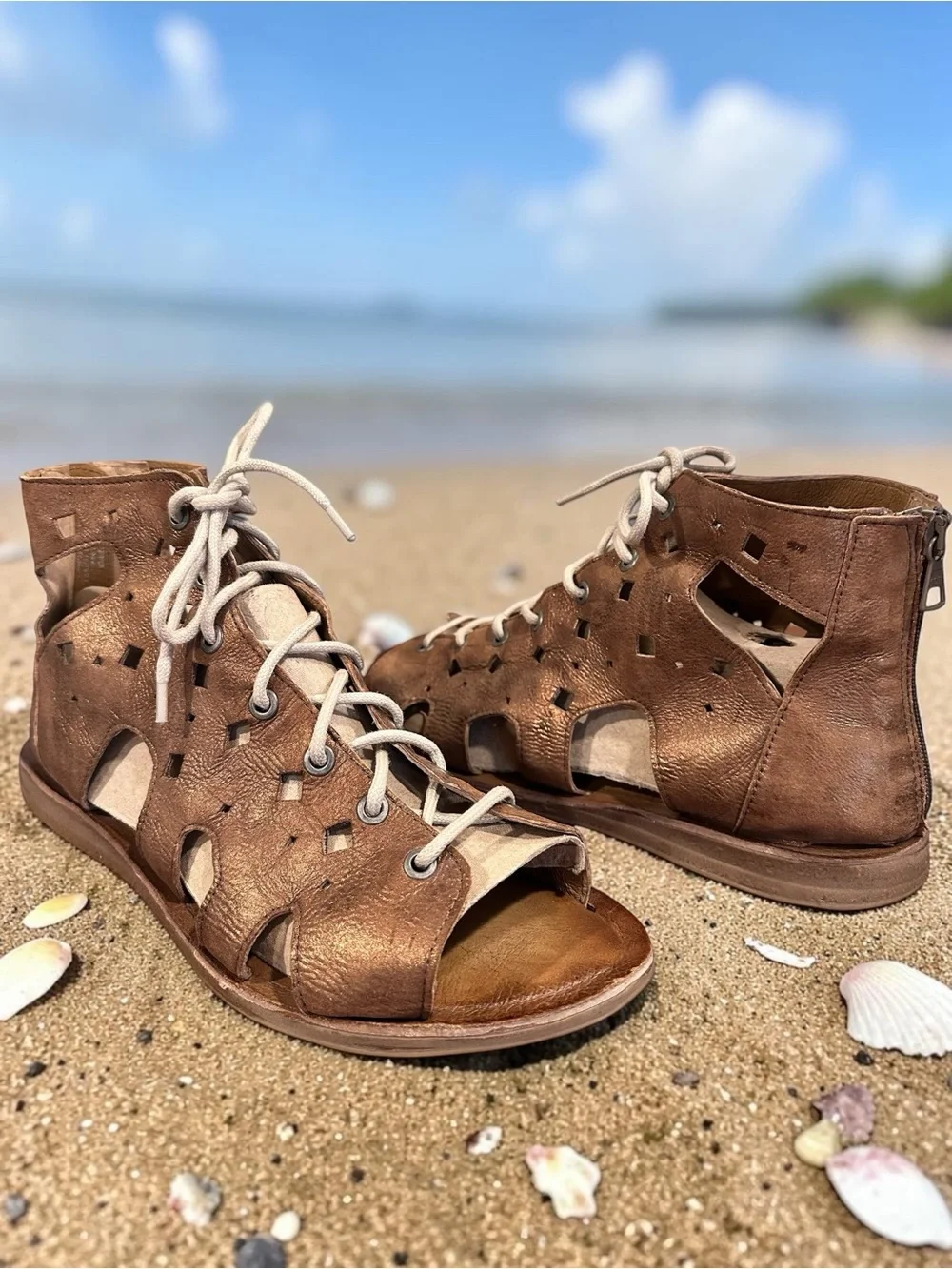 Miz Mooz Distressed Bronze Lace Up Gladiator Sz 42